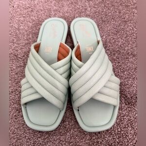 Seychelles Women's Word For Word Slide Sandal Size 8